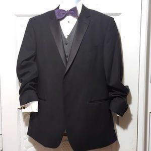 IZOD black Tuxedo Jacket